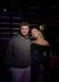 Freya Skye & Alex Warren: 'Silent Treatment' Live Duet